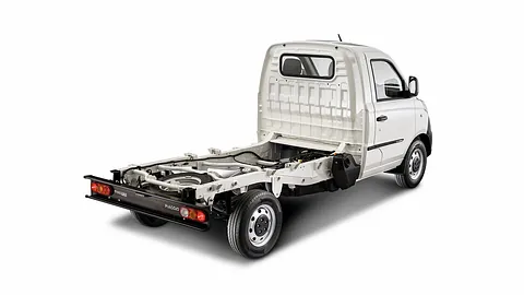 Biały Piaggio Porter NP6 - widok od tyłu