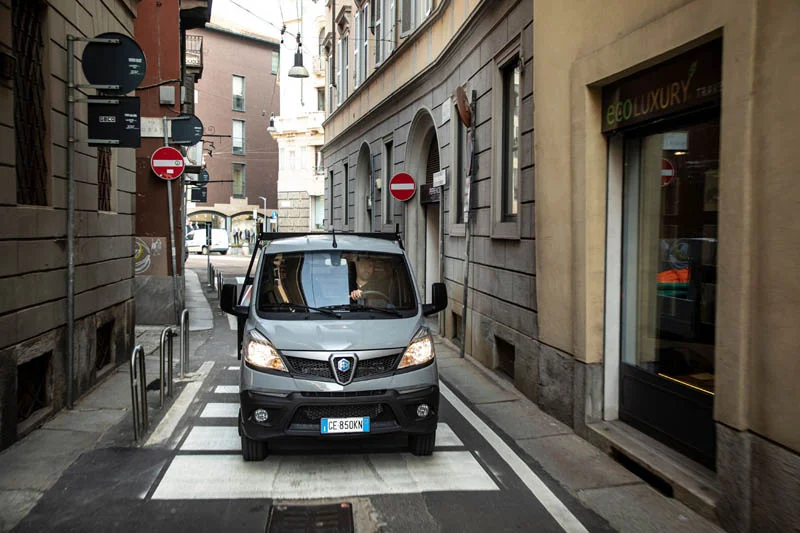 Piaggio samochody dostawcze miejskie